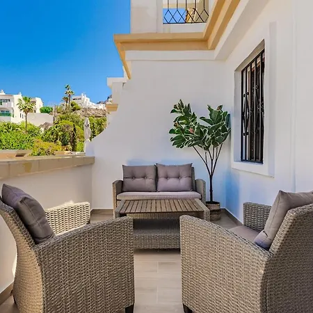 Appartement Lovely Sea View - Modern & Relaxing