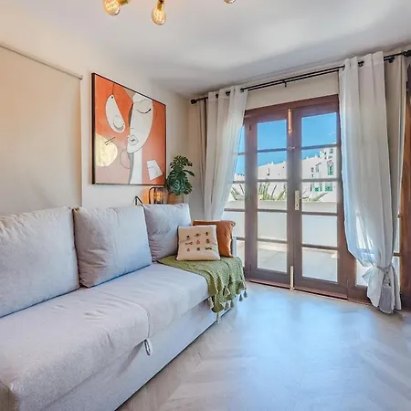 Appartement Lovely Sea View - Modern & Relaxing